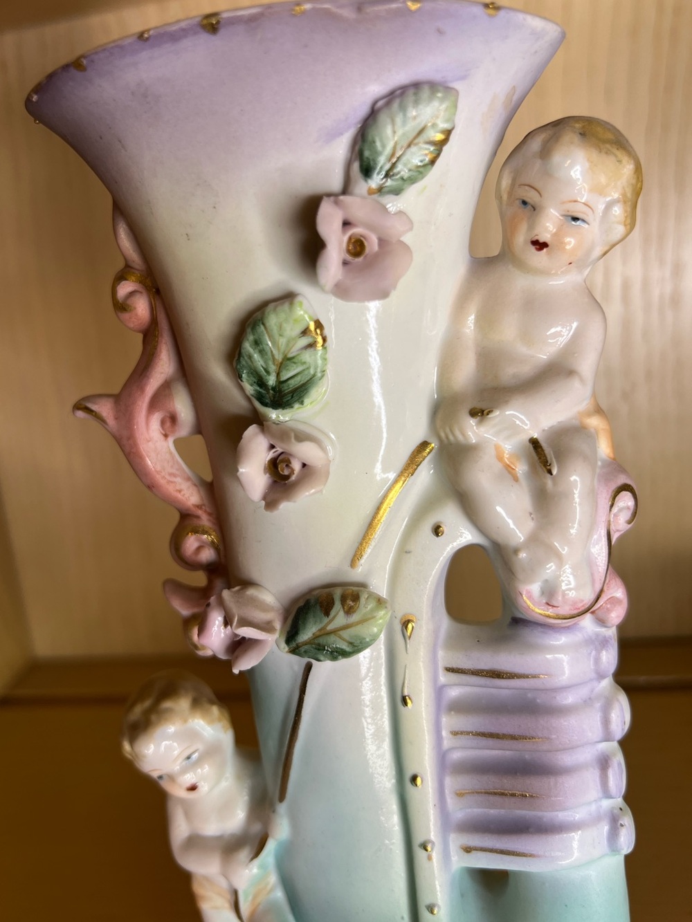 Vintage Cherub Piano Porcelain Vase Putti Roses Gold Japan Style - Picture 5 of 8